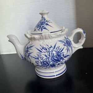 Vintage Blue & White decorative small teapot